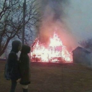 被❌水好多18久久久爽
